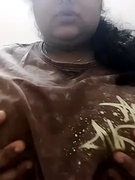 Snapshot of smile_pretty chatting on December 10, 4:24 am smile pretty online show from December 10, 4:24 am