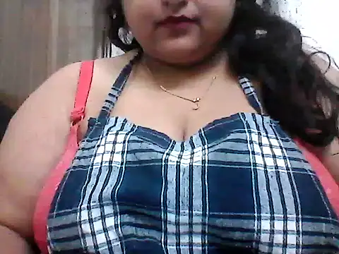 Snapshot of smile_pretty chatting on December 12, 4:43 pm smile pretty online show from December 12, 4:43 pm