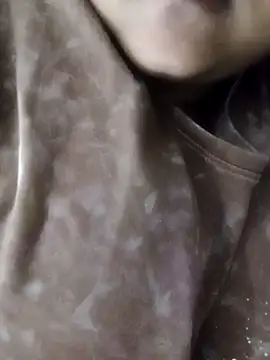 Snapshot of smile_pretty chatting on December 13, 12:42 am smile pretty online show from December 13, 12:42 am