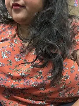 Snapshot of smile_pretty chatting on February 14, 8:59 pm smile pretty online show from February 14, 8:59 pm