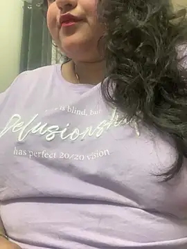 Snapshot of smile_pretty chatting on February 18, 5:53 pm smile pretty online show from February 18, 5:53 pm