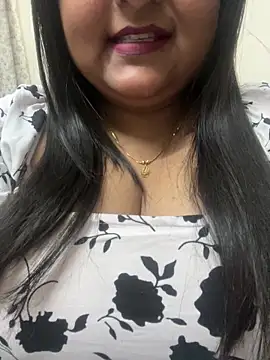 Snapshot of smile_pretty chatting on March 5, 5:50 pm smile pretty online show from March 5, 5:50 pm