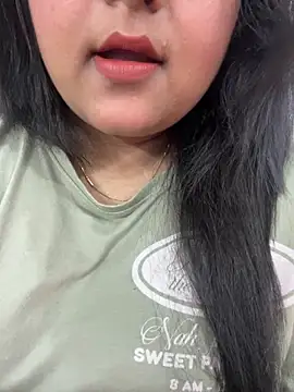 smile pretty online show from February 2, 4:17 pm