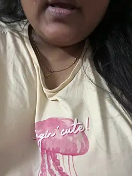 smile pretty online show from March 12, 5:52 pm