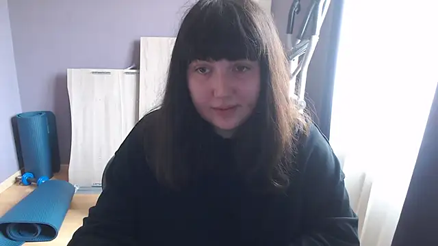 Lynylou online show from September 13, 12:49 pm