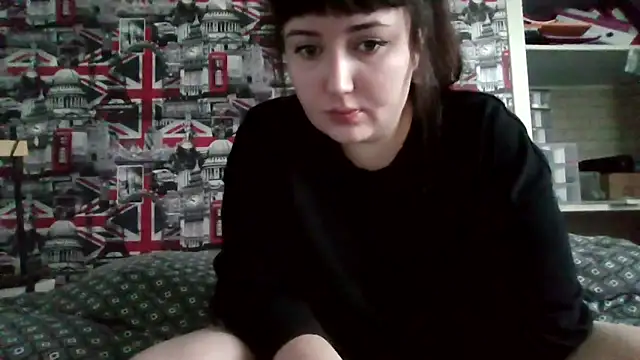 Lynylou online show from October 9, 7:39 am