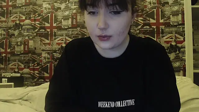 Lynylou online show from February 10, 9:19 pm