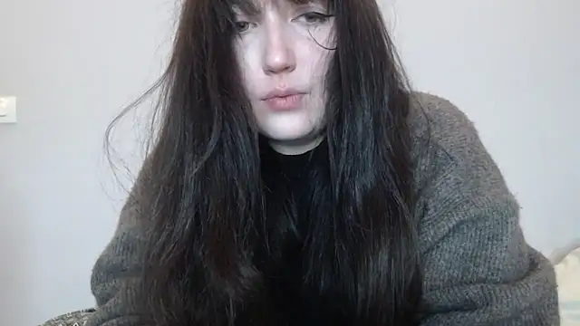 Lynylou online show from March 17, 6:06 am