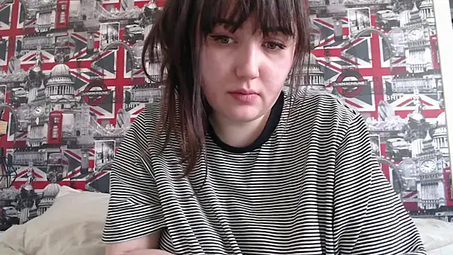 Lynylou online show from March 20, 1:16 pm