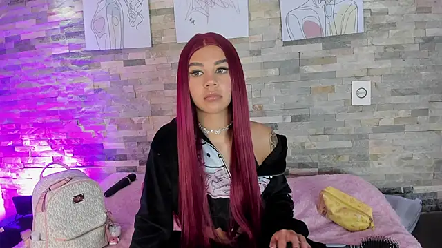 Snapshot of kendall_as chatting on December 11, 9:34 pm kendall as online show from December 11, 9:34 pm