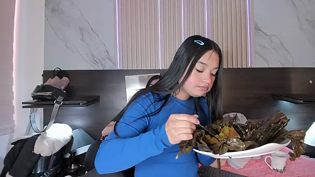 Snapshot of kendall_as chatting on January 20, 12:07 pm kendall as online show from January 20, 12:07 pm