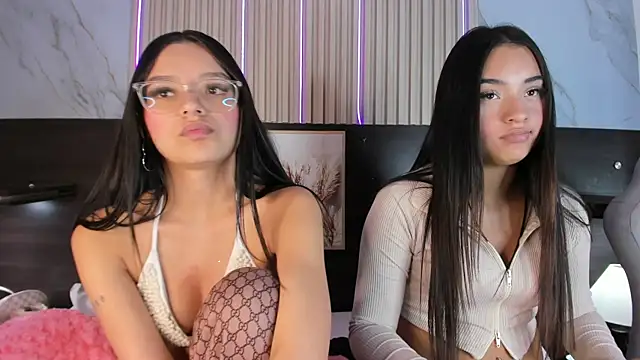 Snapshot of kendall_as chatting on February 7, 5:29 pm kendall as online show from February 7, 5:29 pm