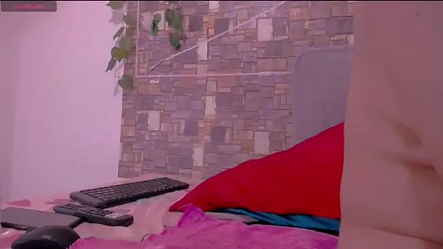 CrazyRousex online show from March 15, 5:08 pm