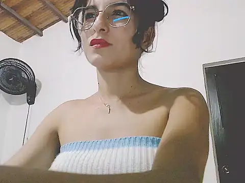 tifany19  online show from November 3, 12:24 am