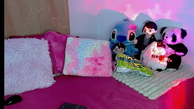 kendallsweet7 online show from March 20, 9:46 pm