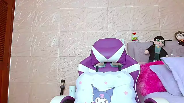 kendallsweet7 online show from October 7, 7:44 pm