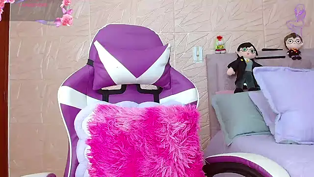 kendallsweet7 online show from October 11, 7:45 pm