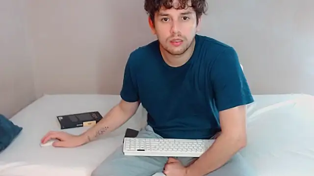 Elio555 online show from February 16, 11:59 pm