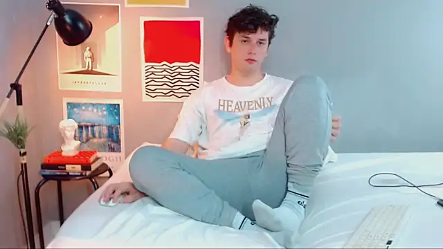 Snapshot of Elio555 chatting on September 29, 7:30 pm Elio555 online show from September 29, 7:30 pm