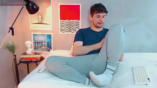 Snapshot of Elio555 chatting on October 19, 5:13 pm Elio555 online show from October 19, 5:13 pm