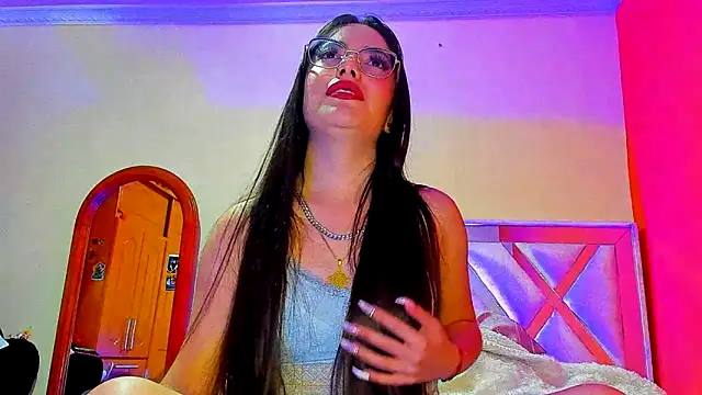 Sophia-Miller online show from December 5, 4:42 am