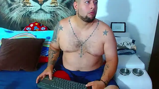 Snapshot of Michaell_Myerss_ chatting on October 29, 1:46 pm Michaell Myerss online show from October 29, 1:46 pm