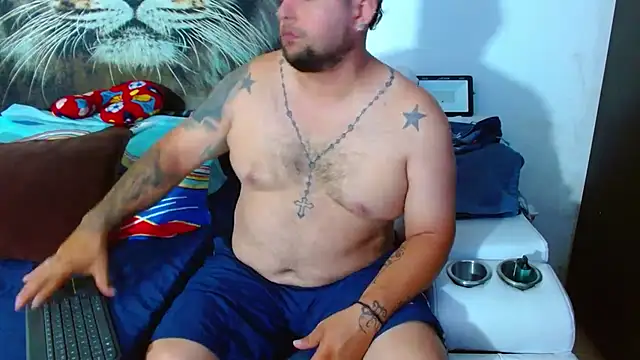 Snapshot of Michaell_Myerss_ chatting on November 6, 1:56 pm Michaell Myerss online show from November 6, 1:56 pm