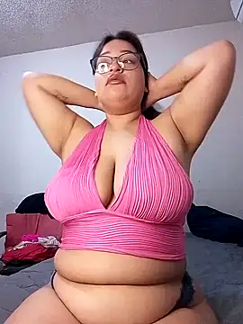 Snapshot of Angiee2001 chatting on February 6, 1:49 am Angiee2001 online show from February 6, 1:49 am