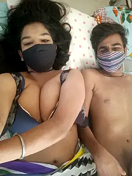hottiess69 online show from May 15, 11:01 pm