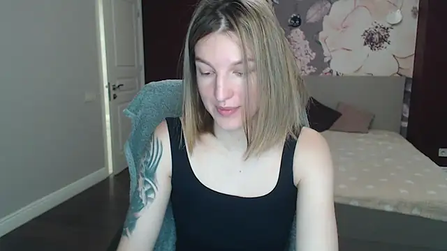 EmilyWalkeri online show from January 29, 7:57 am