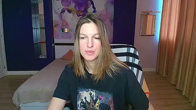 EmilyWalkeri online show from September 15, 7:08 am
