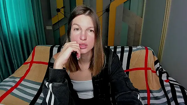 EmilyWalkeri online show from November 11, 8:36 am