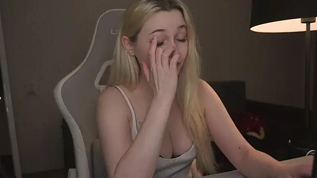 Lisa 003 online show from January 24, 1:24 am