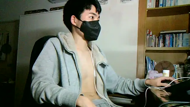 Snapshot of max5388 chatting on February 1, 6:08 pm max5388 online show from February 1, 6:08 pm