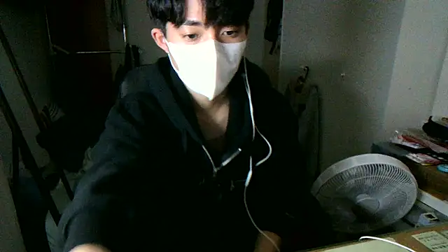 Snapshot of max5388 chatting on November 23, 5:02 pm max5388 online show from November 23, 5:02 pm