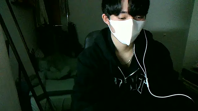 Snapshot of max5388 chatting on December 21, 2:57 pm max5388 online show from December 21, 2:57 pm