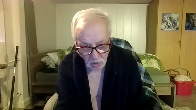 Snapshot of Sammy1660 chatting on February 14, 7:27 am Sammy1660 online show from February 14, 7:27 am