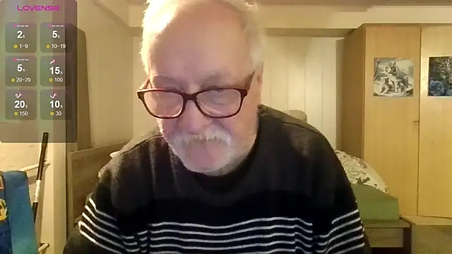 Snapshot of Sammy1660 chatting on March 16, 11:42 pm Sammy1660 online show from March 16, 11:42 pm