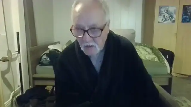 Snapshot of Sammy1660 chatting on April 13, 3:45 am Sammy1660 online show from April 13, 3:45 am
