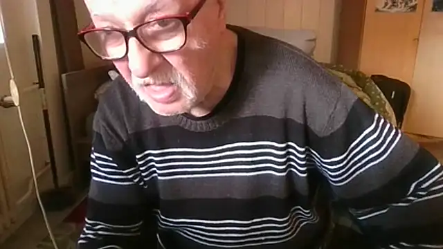 Snapshot of Sammy1660 chatting on April 14, 2:45 pm Sammy1660 online show from April 14, 2:45 pm