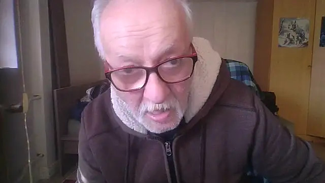 Snapshot of Sammy1660 chatting on April 19, 2:27 pm Sammy1660 online show from April 19, 2:27 pm