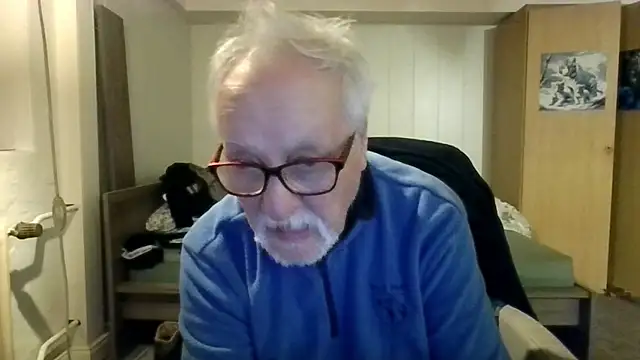 Snapshot of Sammy1660 chatting on May 4, 9:55 pm Sammy1660 online show from May 4, 9:55 pm