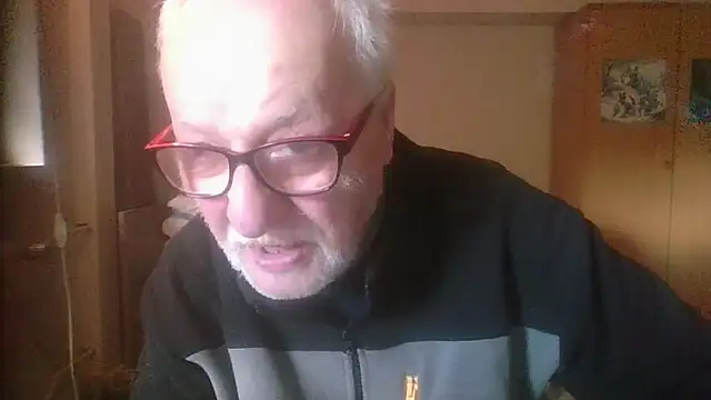 Snapshot of Sammy1660 chatting on May 16, 9:28 am Sammy1660 online show from May 16, 9:28 am