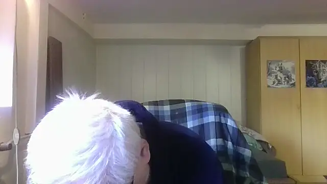 Snapshot of Sammy1660 chatting on May 17, 7:06 am Sammy1660 online show from May 17, 7:06 am