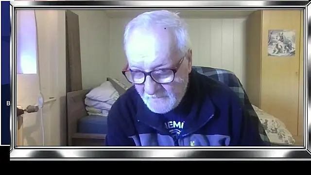 Snapshot of Sammy1660 chatting on May 21, 8:32 am Sammy1660 online show from May 21, 8:32 am