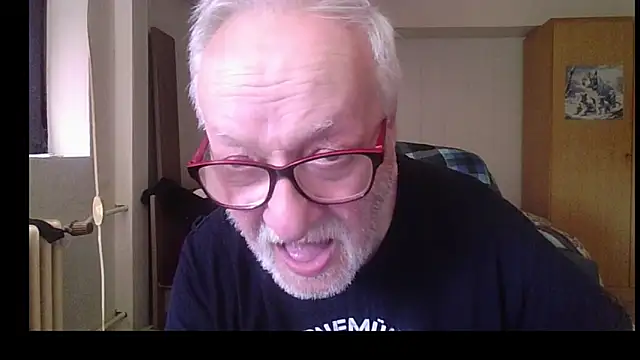Snapshot of Sammy1660 chatting on May 23, 2:43 pm Sammy1660 online show from May 23, 2:43 pm