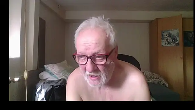 Snapshot of Sammy1660 chatting on May 29, 12:58 pm Sammy1660 online show from May 29, 12:58 pm