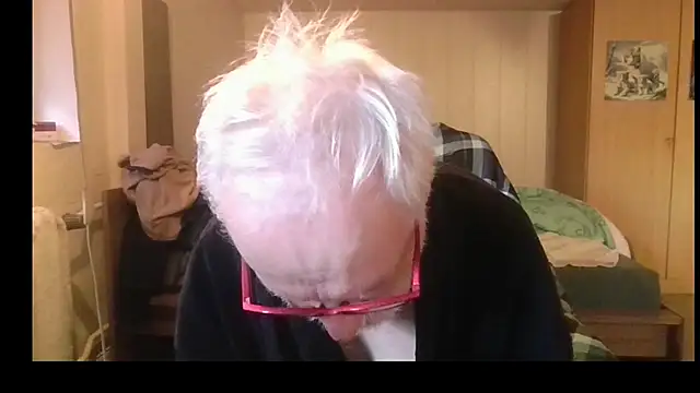 Snapshot of Sammy1660 chatting on June 19, 5:23 am Sammy1660 online show from June 19, 5:23 am