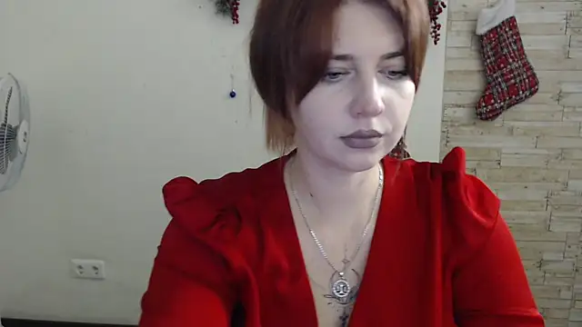 Snapshot of Lizzy_Love chatting on December 11, 7:25 pm Lizzy Love online show from December 11, 7:25 pm