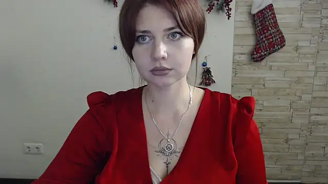 Snapshot of Lizzy_Love chatting on December 11, 10:38 pm Lizzy Love online show from December 11, 10:38 pm
